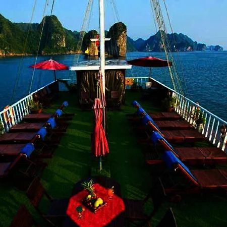 Halong Royal Boutique Cruises Hotel Hạ Long Ngoại thất bức ảnh