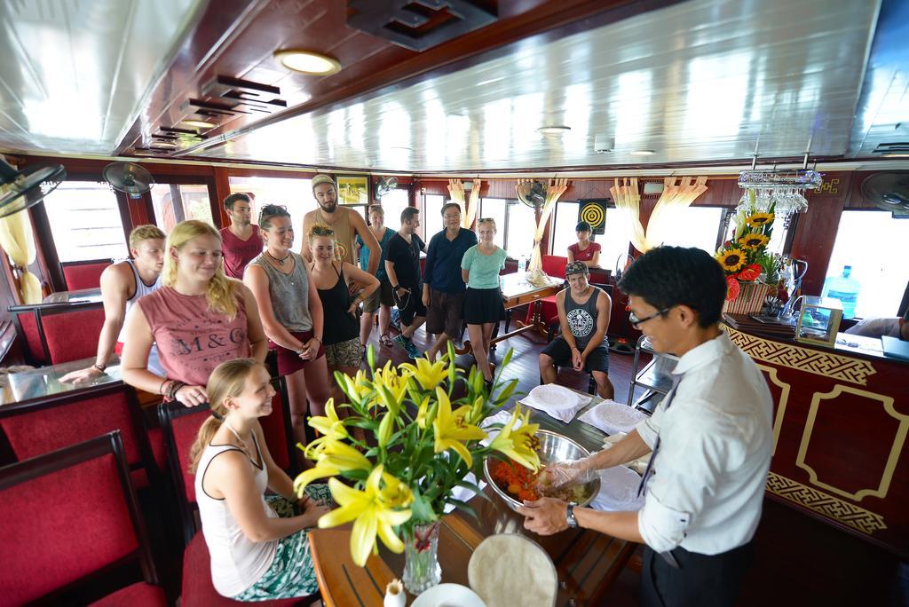 Halong Royal Boutique Cruises Hotel Hạ Long Ngoại thất bức ảnh