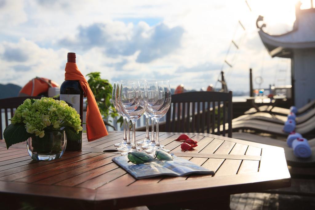 Halong Royal Boutique Cruises Hotel Hạ Long Phòng bức ảnh