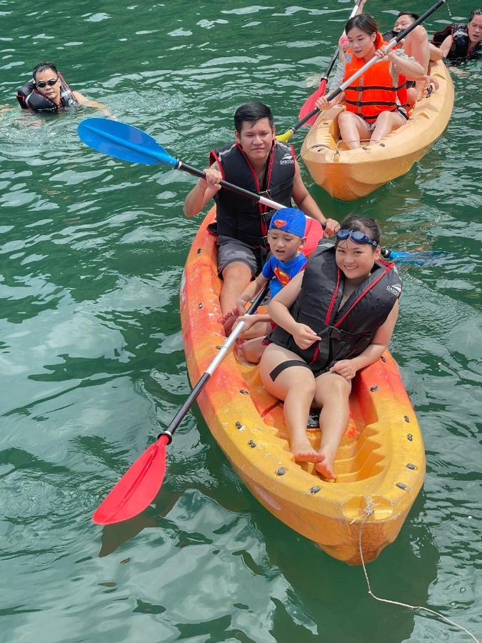 Halong Royal Boutique Cruises Hotel Hạ Long Ngoại thất bức ảnh