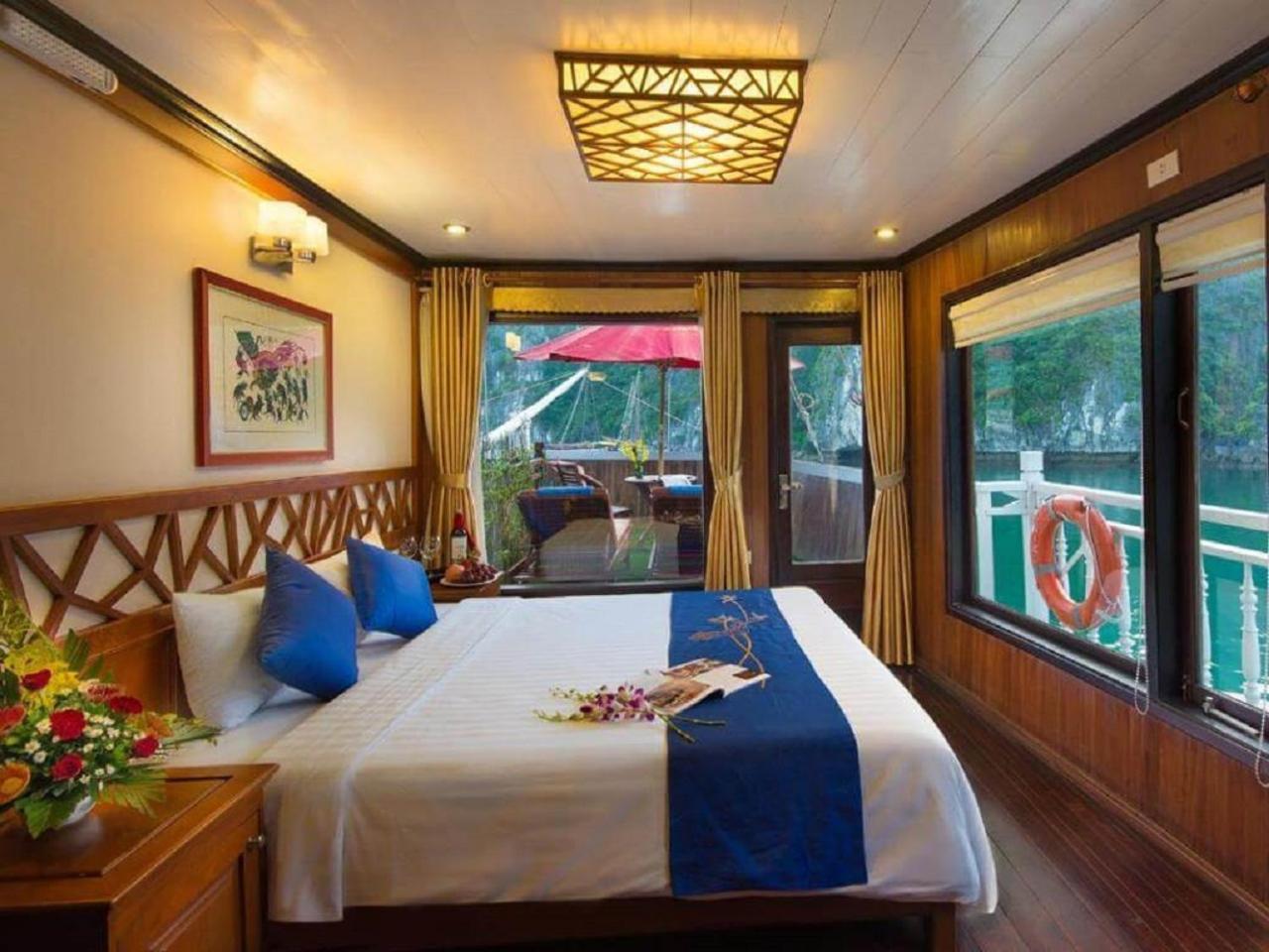 Halong Royal Boutique Cruises Hotel Hạ Long Ngoại thất bức ảnh