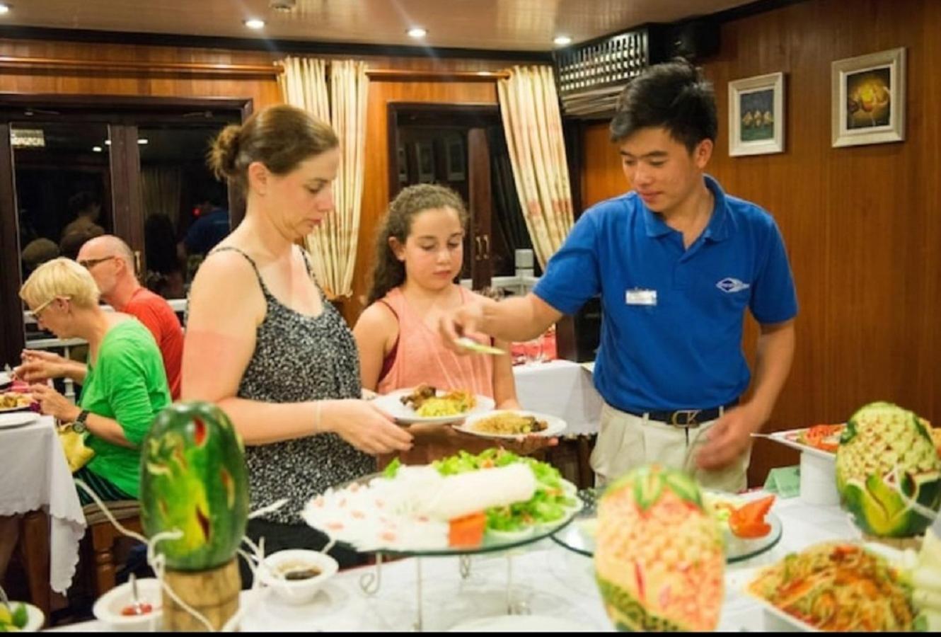 Halong Royal Boutique Cruises Hotel Hạ Long Ngoại thất bức ảnh