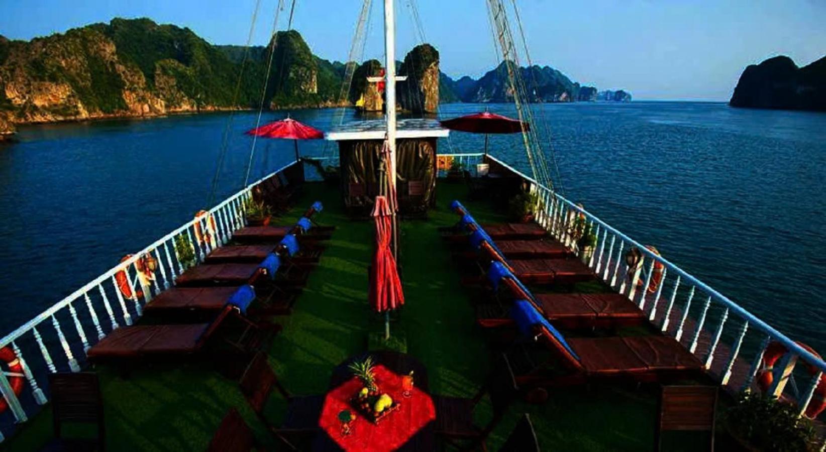 Halong Royal Boutique Cruises Hotel Hạ Long Ngoại thất bức ảnh