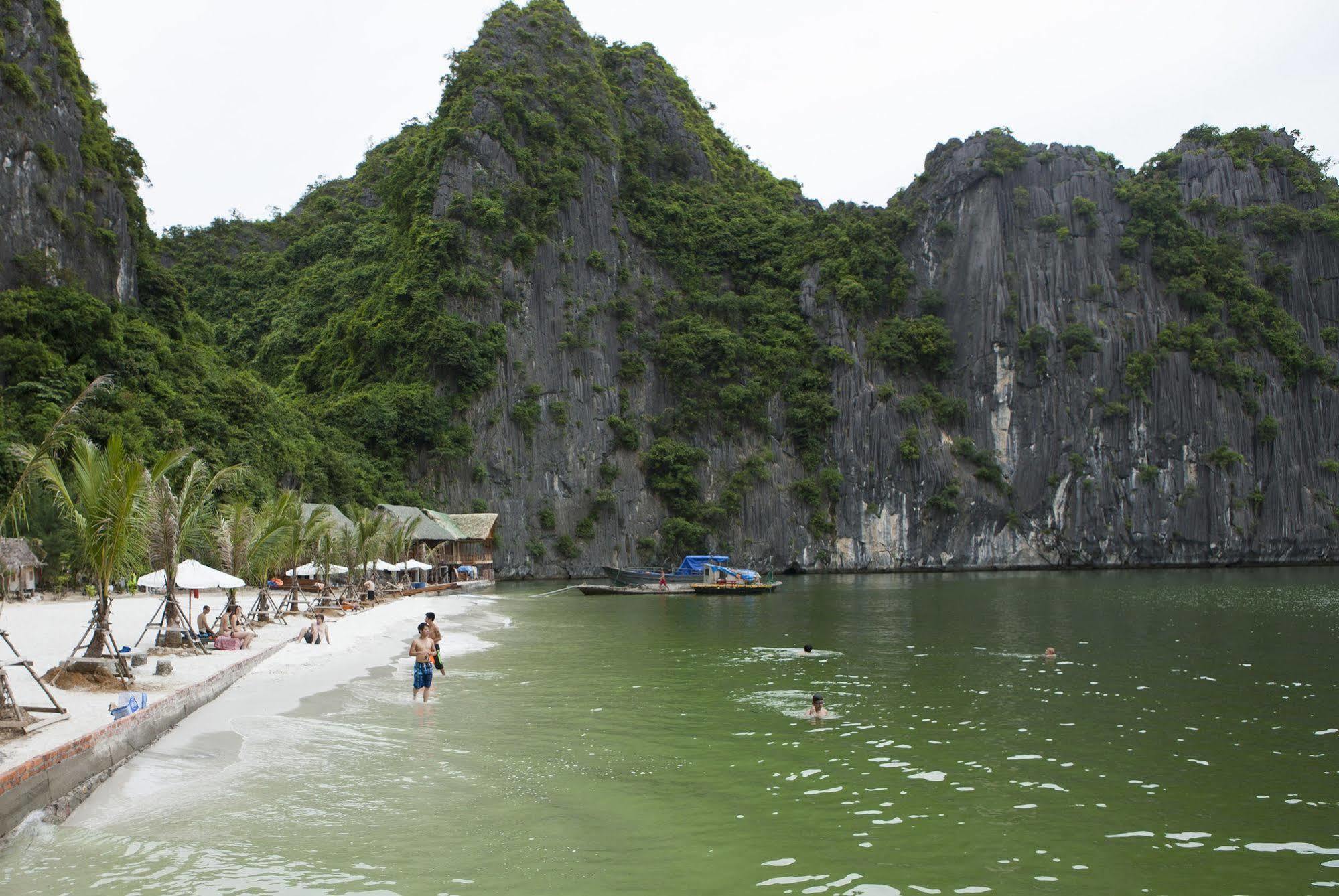 Halong Royal Boutique Cruises Hotel Hạ Long Ngoại thất bức ảnh
